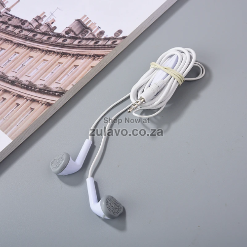 Original EarPods with Remote and Mic – Clear Sound, Comfortable Fit Designed for crystal-clear audio, hands-free convenience